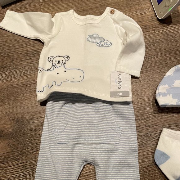 Carters NWT never worn blue size newborn NB Bundle of 2 - Picture 3 of 7